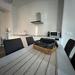 Marta Loft Diafano Con Jardin Y Aparcamiento En Historica דירה *