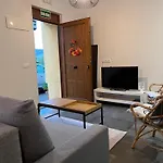 Marta Loft Diafano Con Jardin Y Aparcamiento En Historica דירה Renedo de Pielagos