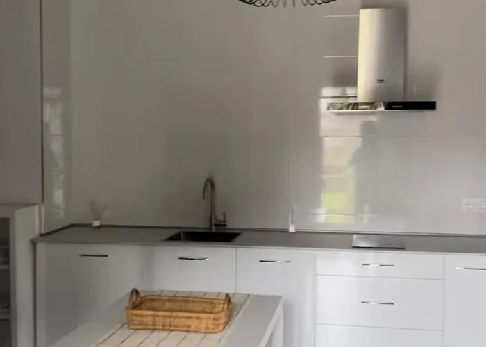 Marta Loft Diafano Con Jardin Y Aparcamiento En Historica Renedo de Pielagos